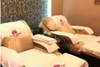 供应五星级宾馆酒店枕头成人护颈枕正品，适用人群广